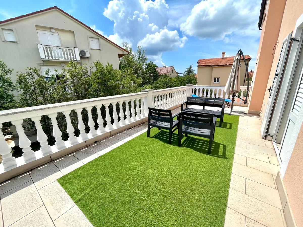 Villa Julie Ядраново Екстер'єр фото